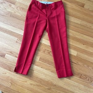 NWOT perfect for the holidays! Women’s Banana Republic red print trousers, sz 8